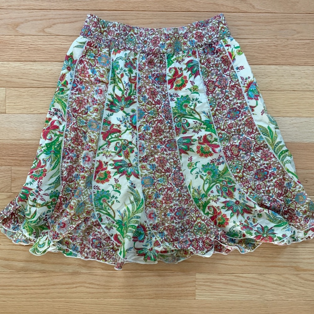 Light weight but lined, flare skirt